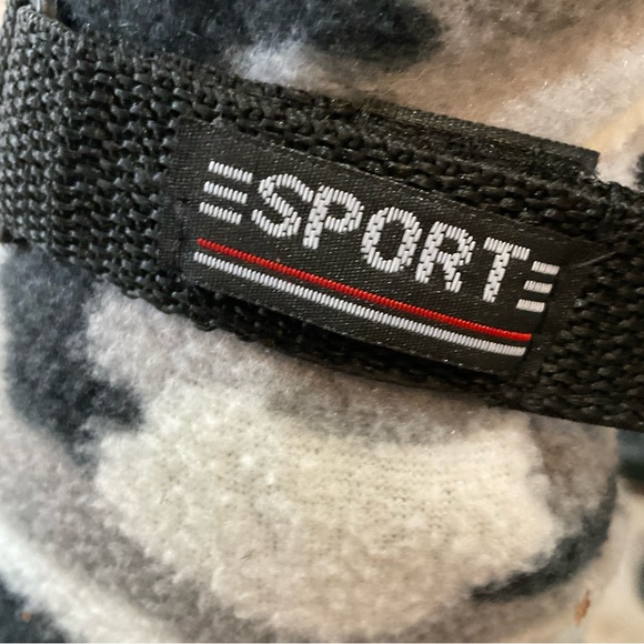 FREE with purchase: Sport black, grey, white fleece gloves with velcro at wrist. - Picture 6 of 8